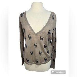 NWT Skull Cashmere v neck top size xsmall